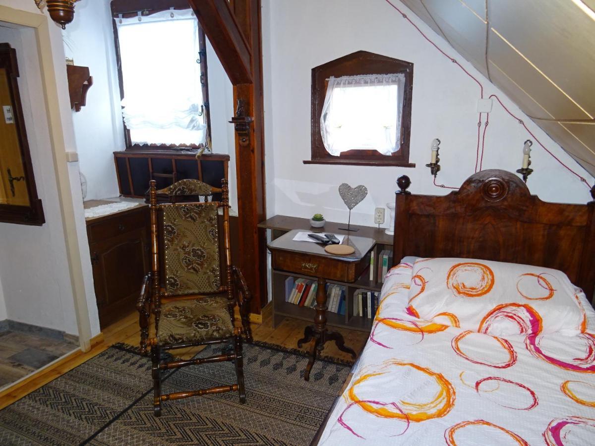 Art DDR: Classic East German-Style Room with Wi-Fi Blankenburg  Exterior photo